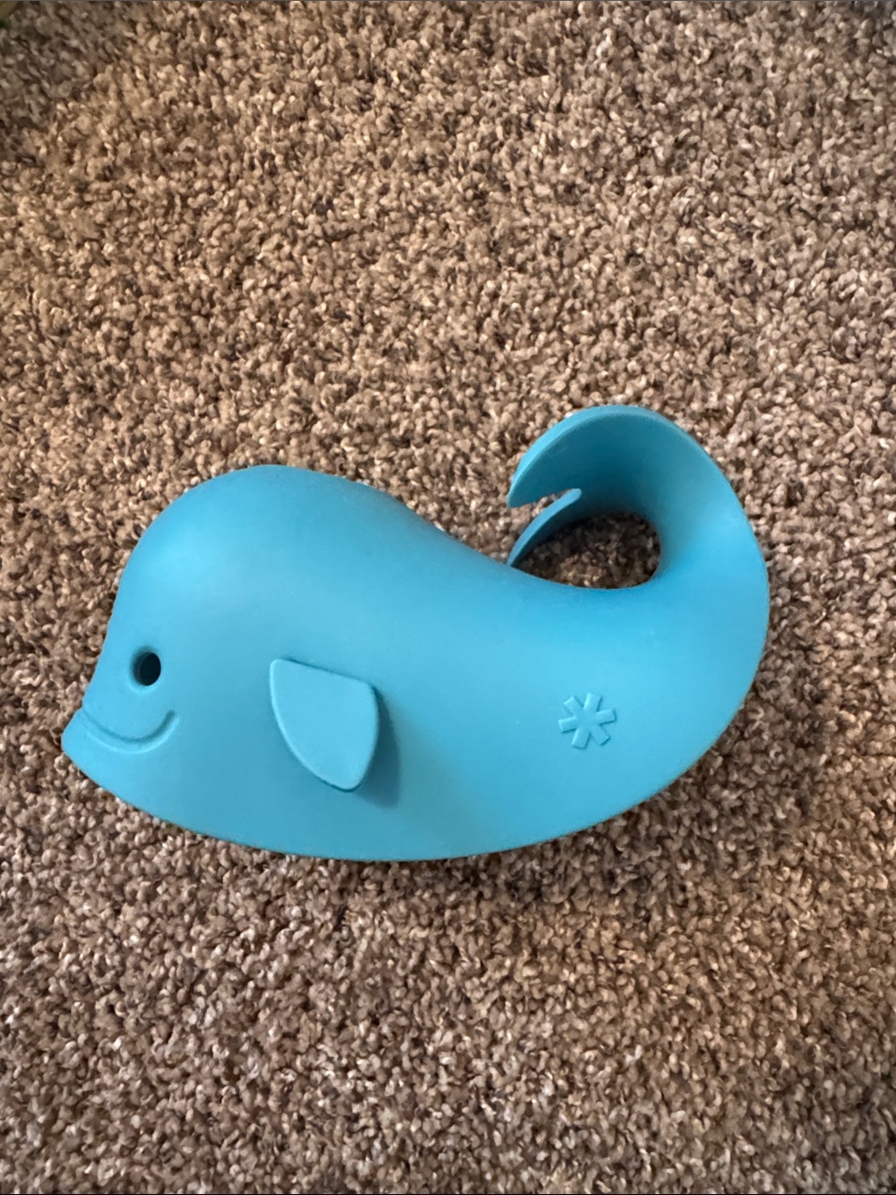 Skip hop bath spout cover